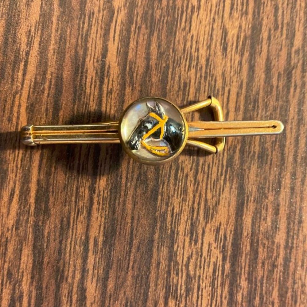 VIntage Reverse Intaglio Hand Painted Crytal Equestrain Tie Bar with Horses Head